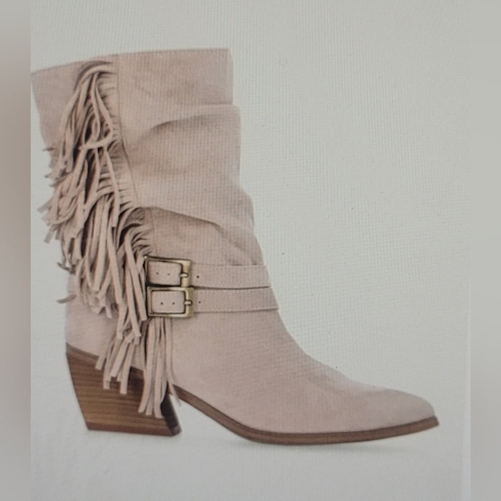 NIB MADDEN NYC funky Stylish Make Everything Cute Fringe Boot. So Comfy Size 7